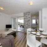 Kokolo Apartamento Drage